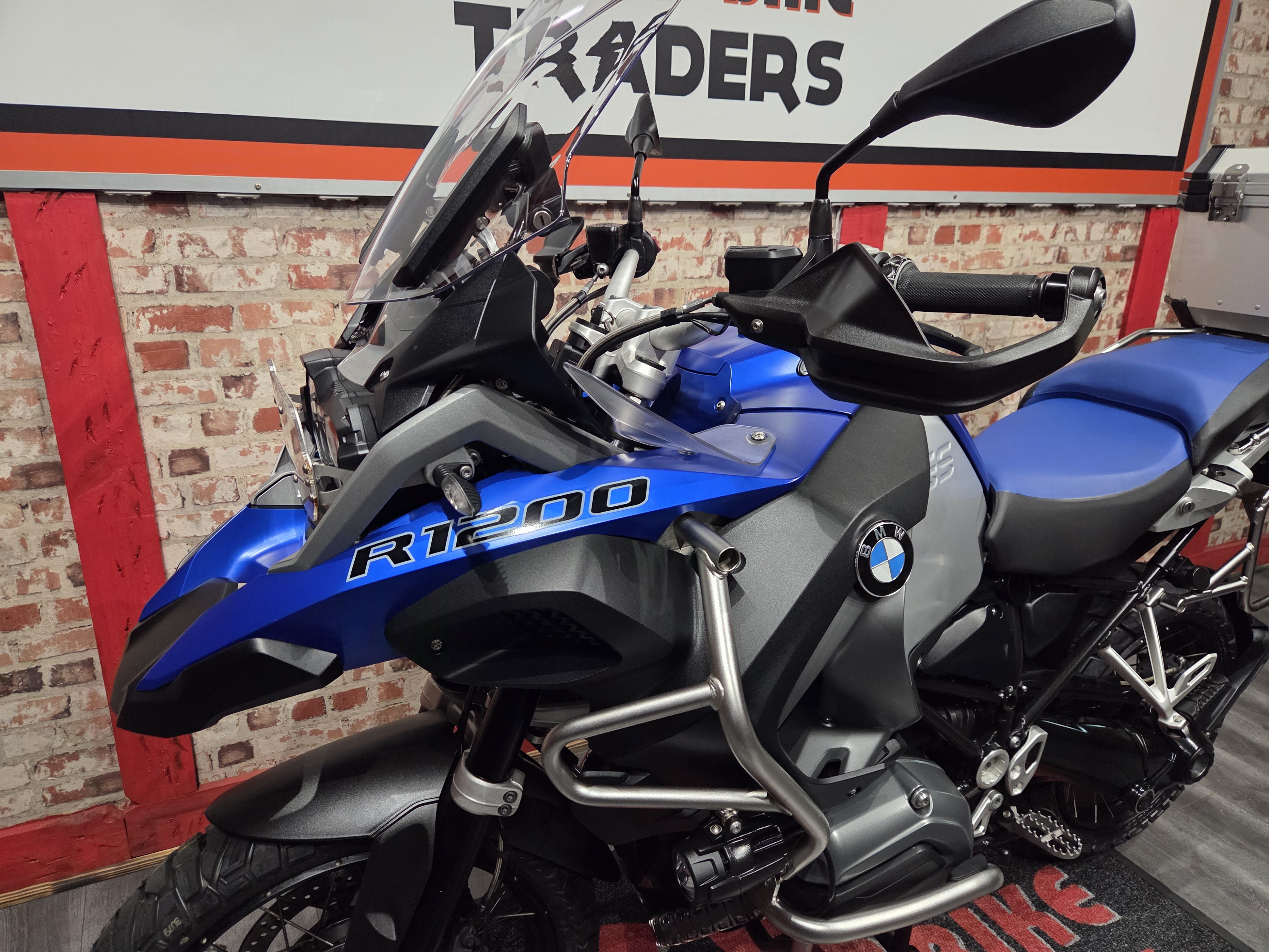 SOLD TO CLIENT FROM GEORGE- 2014 BMW GSA 1200, 1 OWNER BIKE, ONLY 26900km !! Top box, Racing blue — photo 20