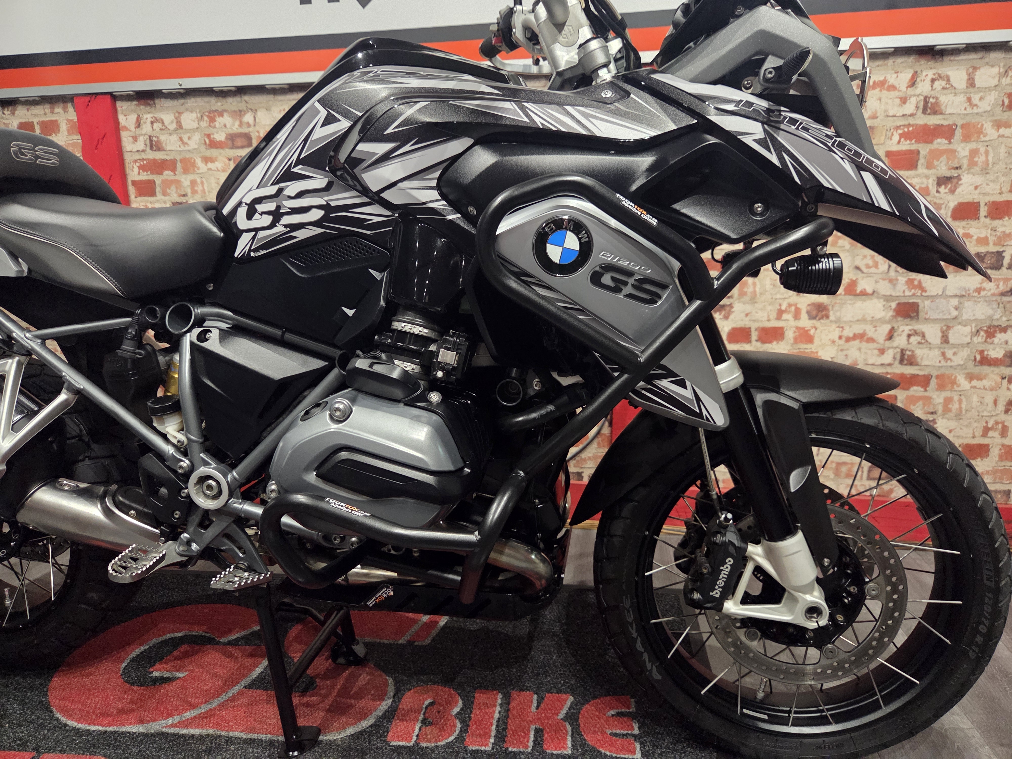 SOLD TO CLIENT FROM HERMANUS.... - 2016 BMW GS 1200, TRIPLE BLACK, ONLY 28000km, Top Box - SUPER STUNNING BIKE, LOADED WITH EXTRAS !!!! — photo 19