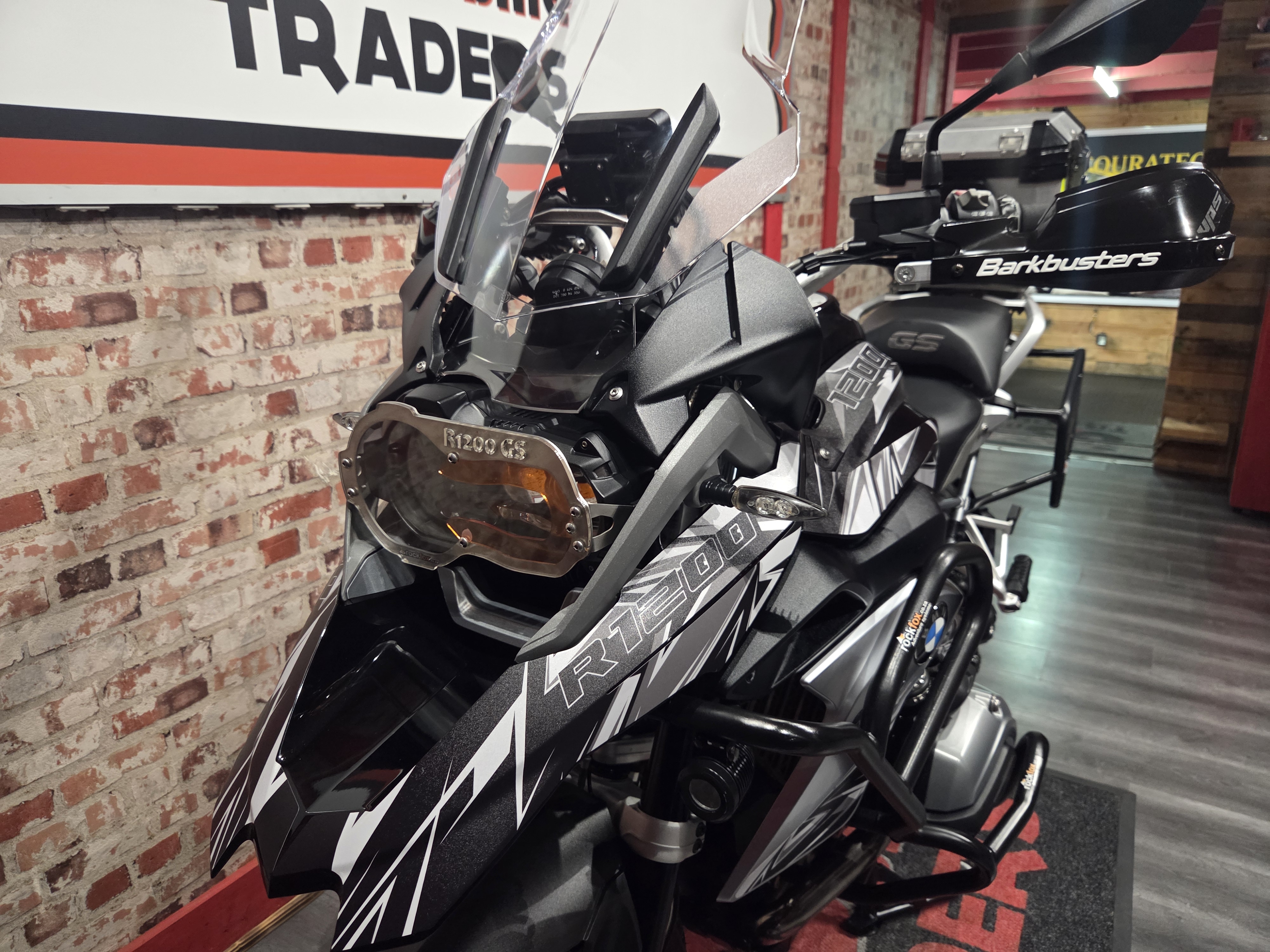 SOLD TO CLIENT FROM HERMANUS.... - 2016 BMW GS 1200, TRIPLE BLACK, ONLY 28000km, Top Box - SUPER STUNNING BIKE, LOADED WITH EXTRAS !!!! — photo 13